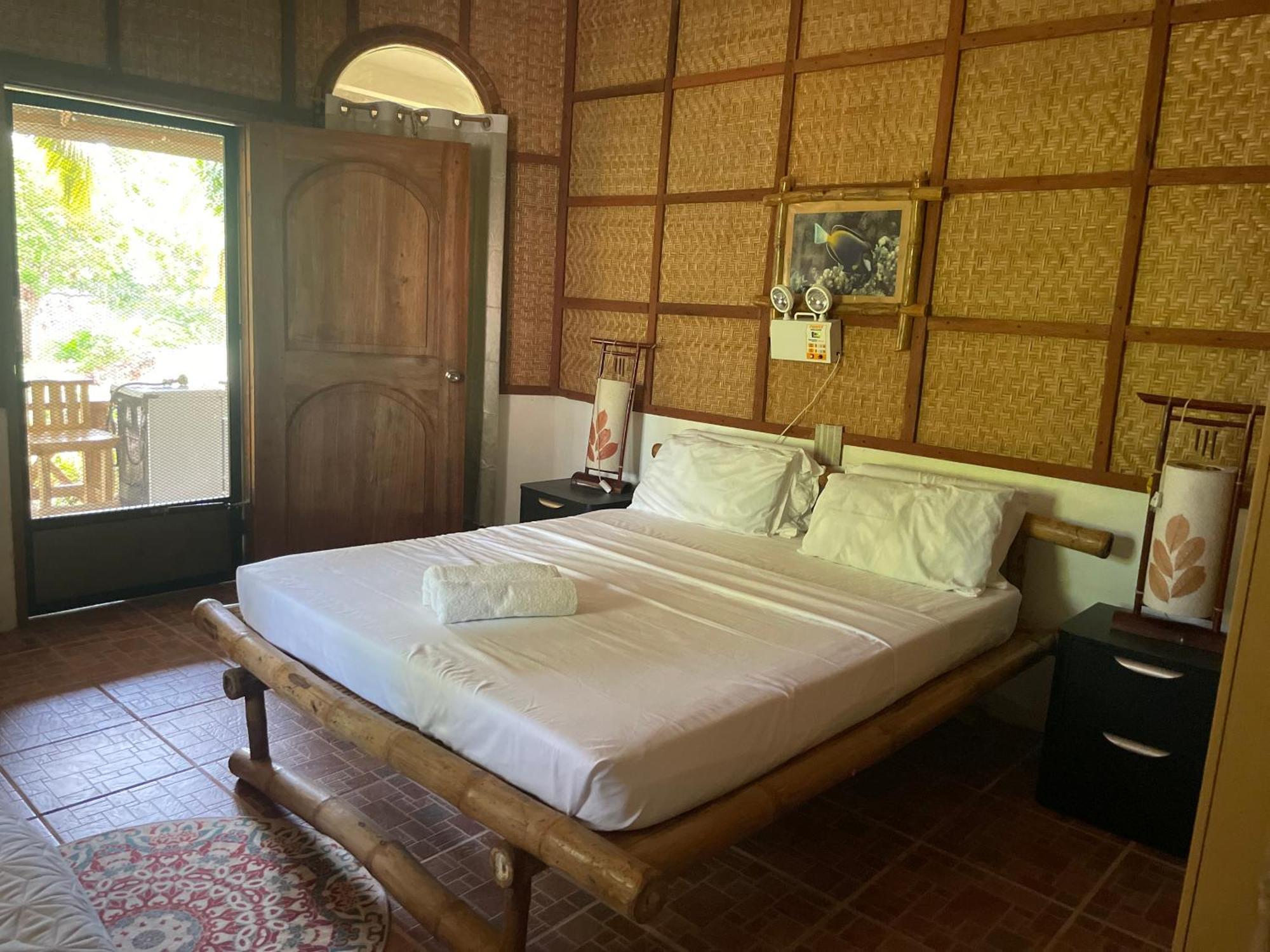 Chelle'S Guesthouse And Backpackers Siquijor Εξωτερικό φωτογραφία