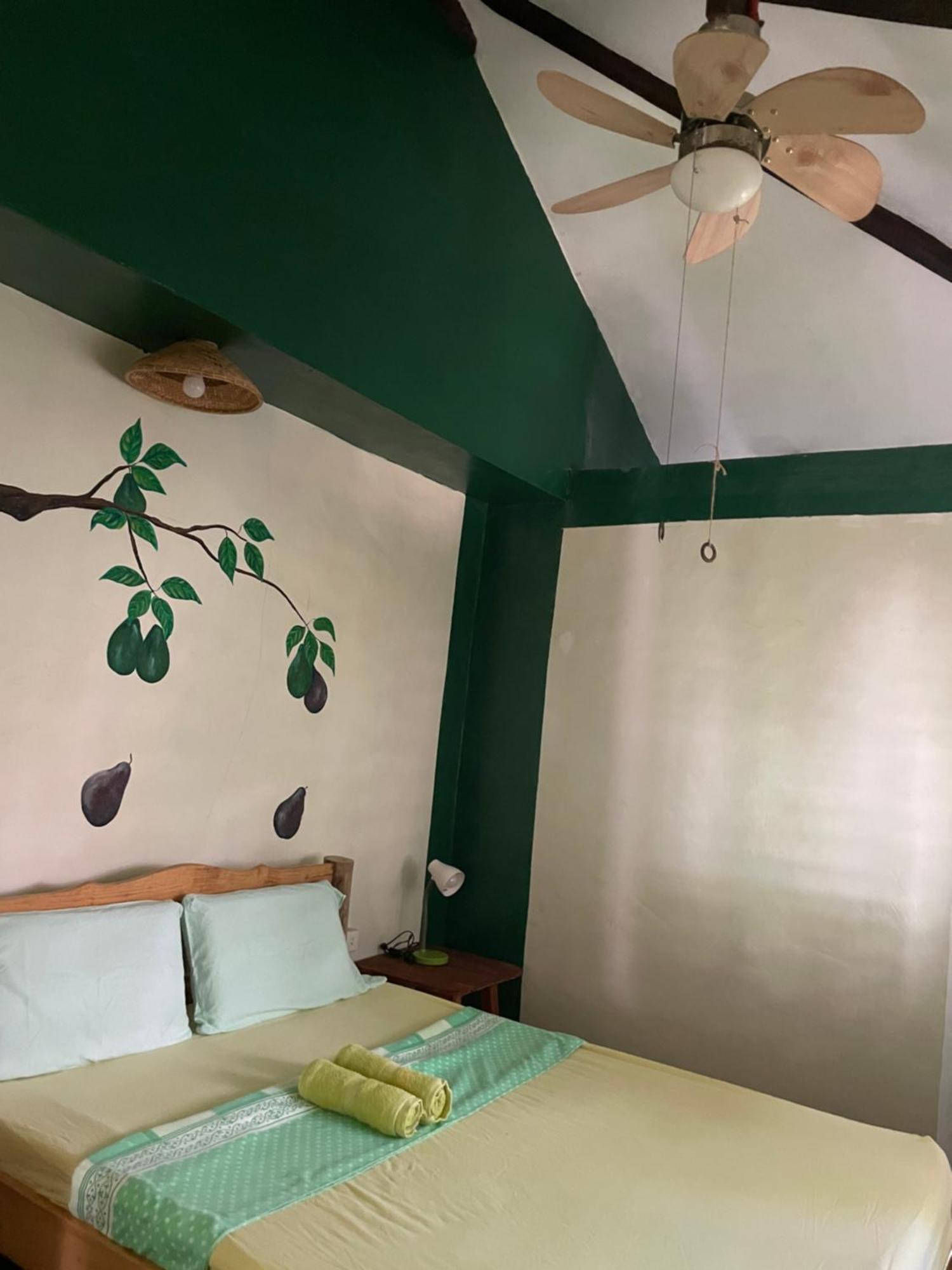 Chelle'S Guesthouse And Backpackers Siquijor Εξωτερικό φωτογραφία