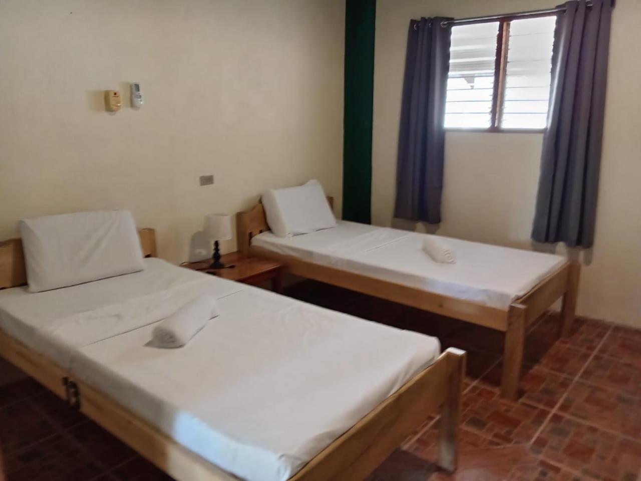 Chelle'S Guesthouse And Backpackers Siquijor Εξωτερικό φωτογραφία